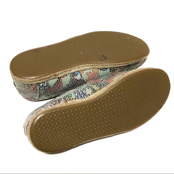 Toms Blue Leather Printed Mosaic Classics Flats - Picture 8 of 8